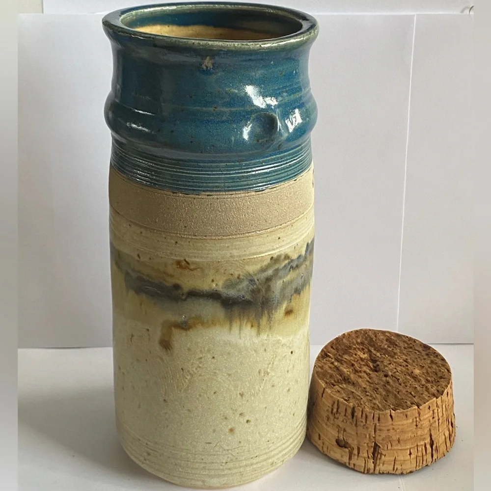 Hand Made 1987 Stoneware Pottery Container GRITS Сrock W/ Lid Signed Bob Huskins